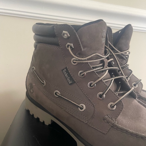 EUC! Timberland Boots - Picture 2 of 9